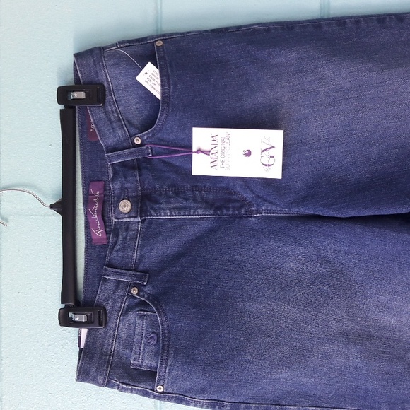 NWT "Gloria Vanderbilt" Amanda  Slimming Jean Size 12 Petite Average - Picture 4 of 10